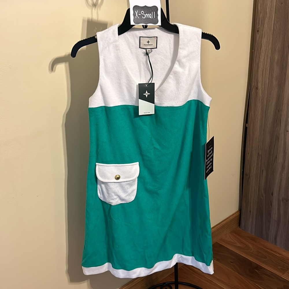 Green and White Colorblock Kelly Dress
TUCKERNUCK - Picture 7 of 8